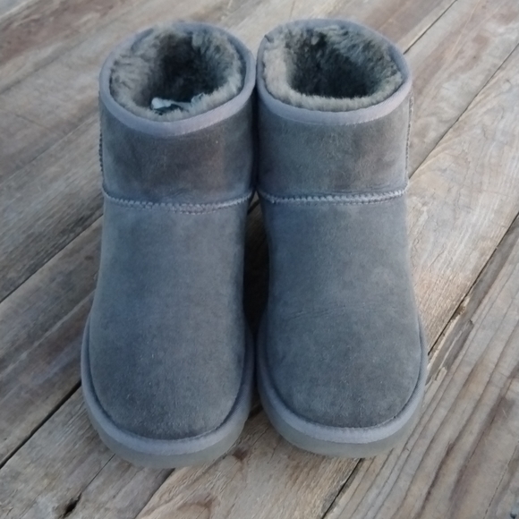 UGG Shoes - UGG Classic Mini ll boots